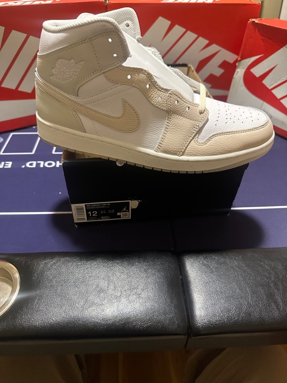 Nike Air Jordan 1 Mid - White & Cream